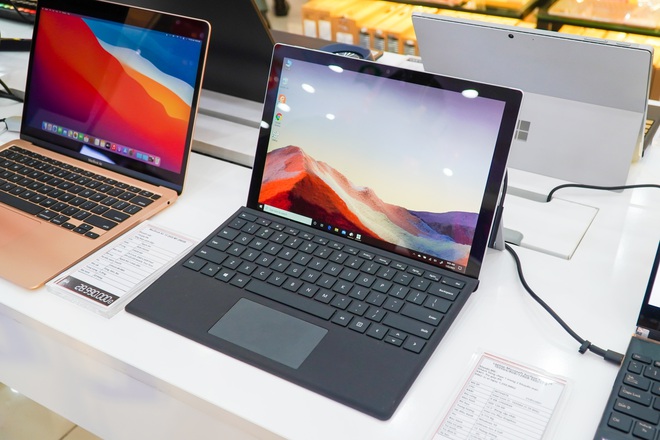 Khan hàng, giá laptop tăng theo ngày tại Việt Nam - 2