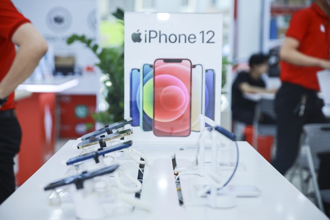 Giá iPhone đồng loạt giảm sâu tại Việt Nam - 1