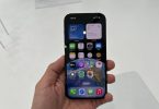 Không còn khe SIM, iPhone 14 xách tay Mỹ có dùng được ở Việt Nam? - 1