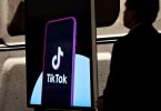 TikTok Shop – thế lực 1 năm tuổi đáng sợ của làng TMĐT: Người dùng bị cuốn vào những video, buổi livestream vô tận, lũ lượt rời bỏ Shopee, Amazon - Ảnh 1.